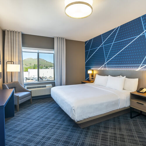 Comfort Suites Kelowna Superior Family Suite