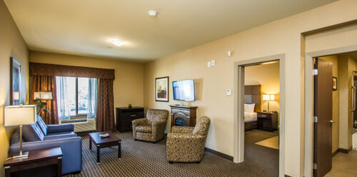 Comfort Suites Kelowna Executive One King Suite with Sofa Bed