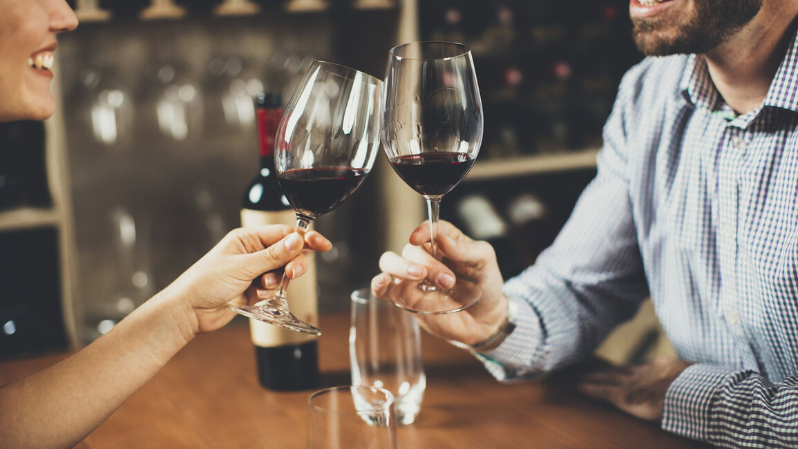 Get Cosy this Fall With a Romantic Hotel Getaway to Our Kelowna Hotel